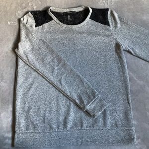 Long sleeve/ Sweater